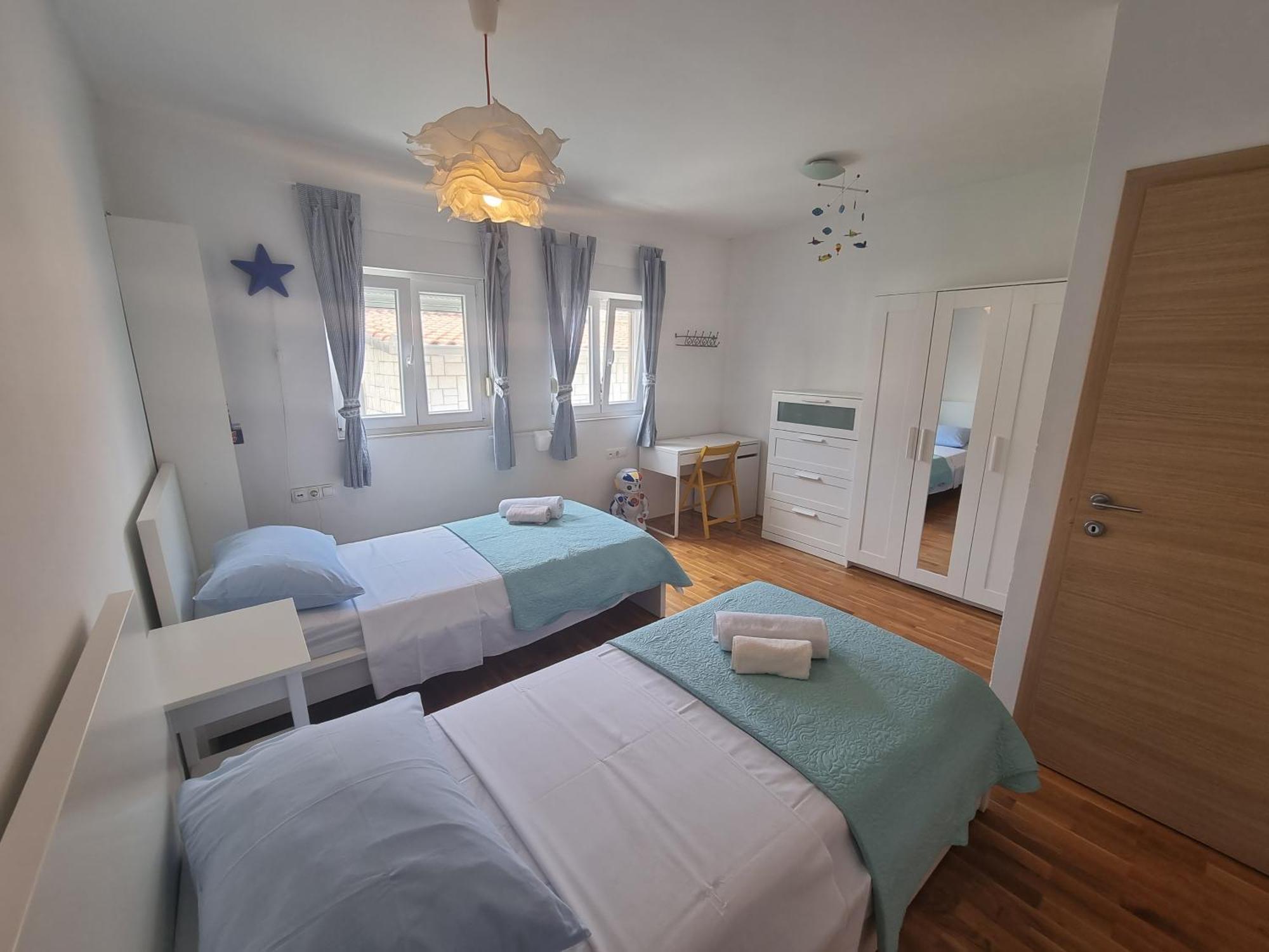 אומיס Cozy Apartments With Seafront Terraces חדר תמונה
